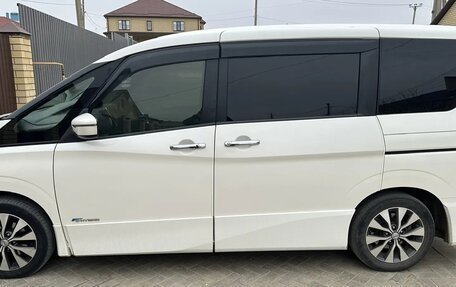 Nissan Serena IV, 2017 год, 2 200 000 рублей, 2 фотография