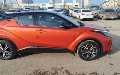 Toyota C-HR I рестайлинг, 2019 год, 2 580 000 рублей, 1 фотография