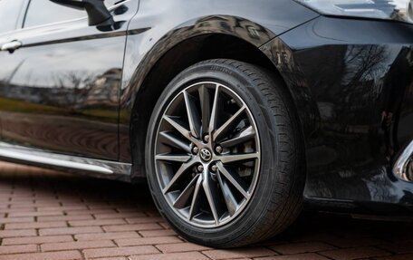 Toyota Camry, 2023 год, 3 600 000 рублей, 4 фотография