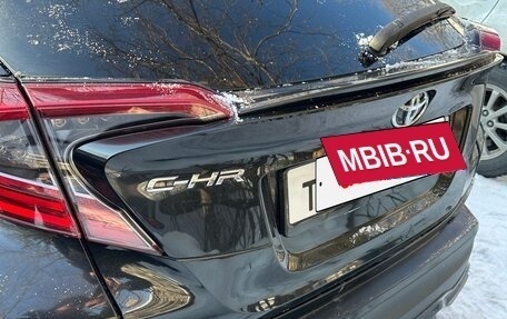 Toyota C-HR I рестайлинг, 2018 год, 1 900 000 рублей, 9 фотография