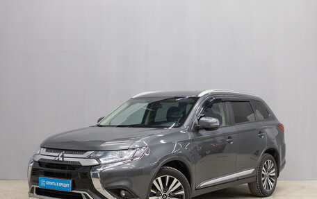 Mitsubishi Outlander III рестайлинг 3, 2019 год, 2 199 000 рублей, 4 фотография