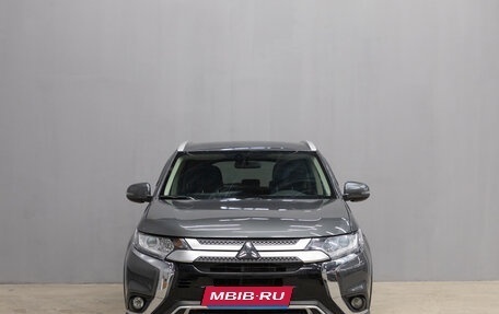 Mitsubishi Outlander III рестайлинг 3, 2019 год, 2 199 000 рублей, 2 фотография