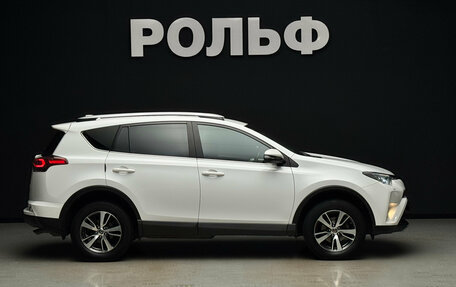 Toyota RAV4, 2017 год, 2 350 000 рублей, 5 фотография