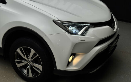 Toyota RAV4, 2017 год, 2 350 000 рублей, 8 фотография