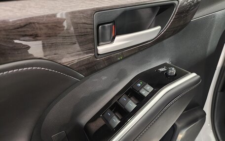 Toyota Highlander, 2025 год, 5 800 000 рублей, 15 фотография