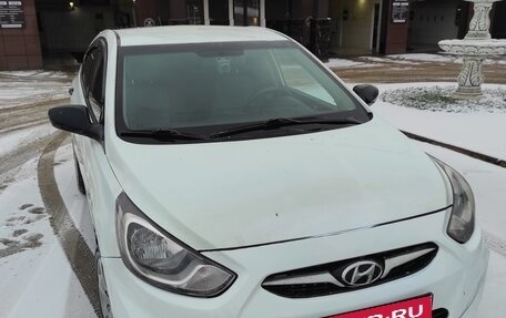 Hyundai Solaris II рестайлинг, 2011 год, 480 000 рублей, 1 фотография