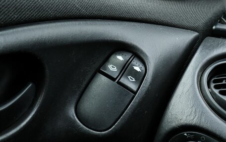 Ford Focus IV, 2003 год, 279 000 рублей, 11 фотография