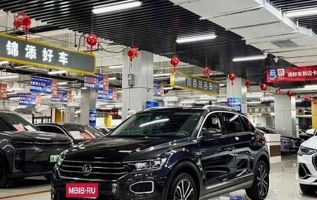 Volkswagen T-Roc I, 2022 год, 1 430 500 рублей, 1 фотография