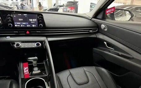 Hyundai Elantra, 2022 год, 1 350 000 рублей, 4 фотография