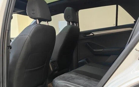 Volkswagen T-Roc I, 2022 год, 1 470 000 рублей, 12 фотография