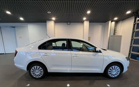 Skoda Rapid I, 2018 год, 1 365 000 рублей, 2 фотография