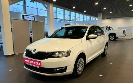 Skoda Rapid I, 2018 год, 1 365 000 рублей, 7 фотография