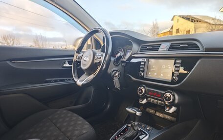 KIA Rio IV, 2019 год, 1 750 000 рублей, 9 фотография