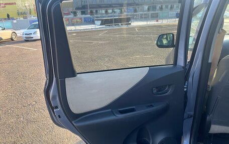 Toyota Ractis I, 2008 год, 620 000 рублей, 10 фотография