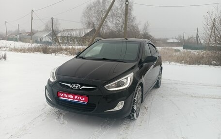 Hyundai Solaris II рестайлинг, 2013 год, 850 000 рублей, 1 фотография