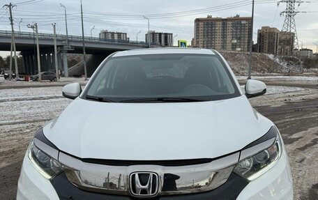 Honda Vezel, 2021 год, 1 650 000 рублей, 1 фотография