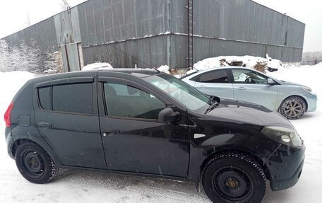 Renault Sandero I, 2014 год, 385 000 рублей, 2 фотография