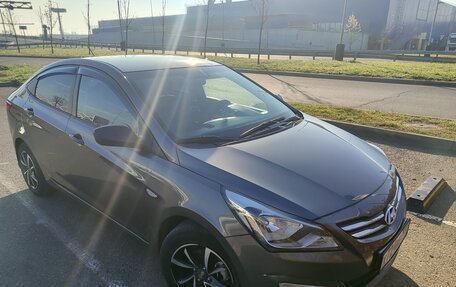 Hyundai Solaris II рестайлинг, 2015 год, 1 100 000 рублей, 4 фотография