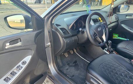 Hyundai Solaris II рестайлинг, 2015 год, 1 100 000 рублей, 7 фотография