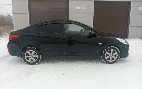 Hyundai Solaris II рестайлинг, 2013 год, 850 000 рублей, 6 фотография