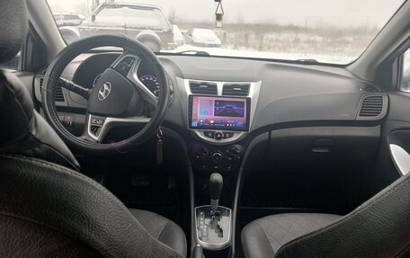 Hyundai Solaris II рестайлинг, 2013 год, 850 000 рублей, 15 фотография