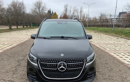 Mercedes-Benz V-Класс, 2025 год, 13 700 000 рублей, 2 фотография