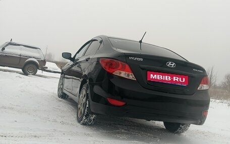 Hyundai Solaris II рестайлинг, 2013 год, 850 000 рублей, 10 фотография