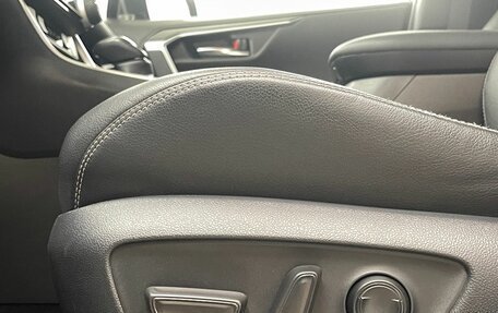 Toyota RAV4, 2021 год, 4 400 000 рублей, 14 фотография