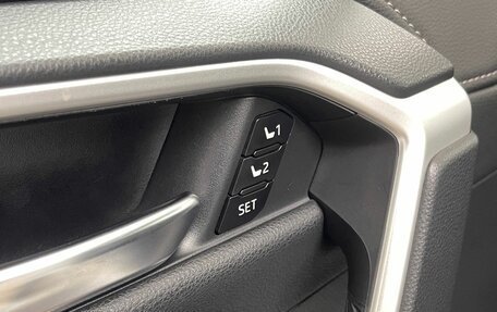 Toyota RAV4, 2021 год, 4 400 000 рублей, 19 фотография