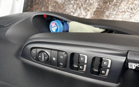 KIA Rio IV, 2018 год, 1 300 000 рублей, 9 фотография