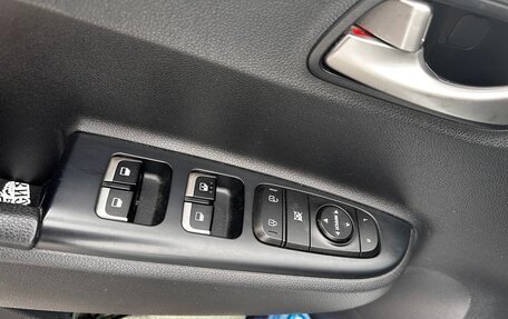 KIA Rio IV, 2018 год, 1 300 000 рублей, 16 фотография