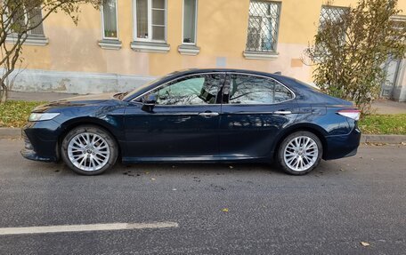 Toyota Camry, 2020 год, 3 100 000 рублей, 2 фотография