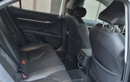 Toyota Camry, 2020 год, 3 100 000 рублей, 5 фотография