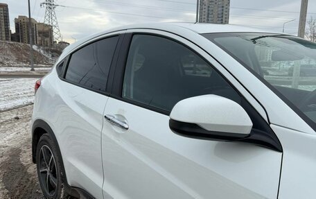 Honda Vezel, 2021 год, 1 650 000 рублей, 3 фотография