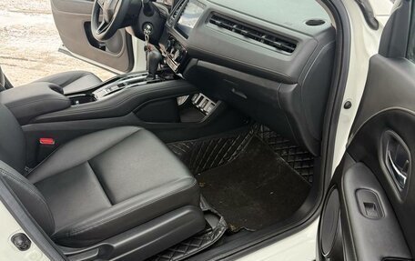 Honda Vezel, 2021 год, 1 650 000 рублей, 14 фотография