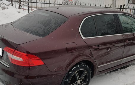 Skoda Superb III рестайлинг, 2014 год, 890 000 рублей, 3 фотография