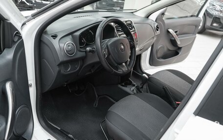 Renault Logan II, 2015 год, 749 000 рублей, 6 фотография