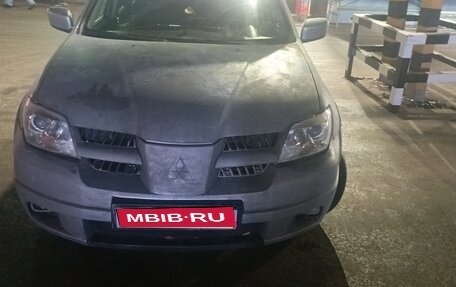 Mitsubishi Outlander III рестайлинг 3, 2006 год, 450 000 рублей, 1 фотография