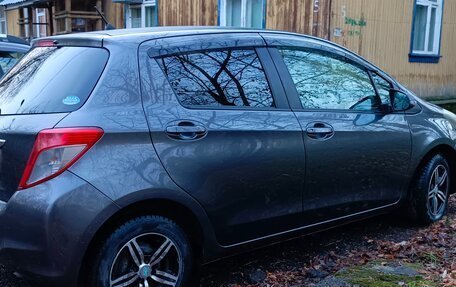 Toyota Vitz, 2013 год, 650 000 рублей, 4 фотография