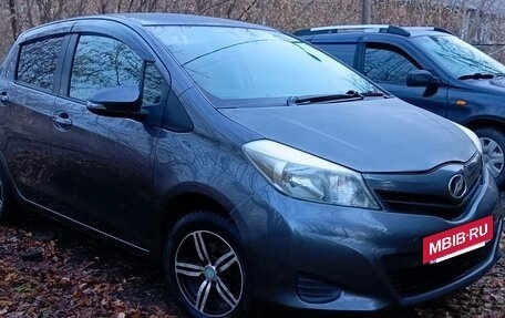 Toyota Vitz, 2013 год, 650 000 рублей, 2 фотография