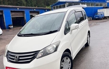 Honda Freed I, 2010 год, 790 000 рублей, 16 фотография