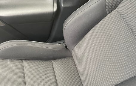 Toyota RAV4, 2016 год, 2 350 000 рублей, 6 фотография