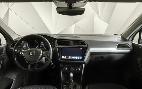 Volkswagen Tiguan II, 2018 год, 1 893 000 рублей, 13 фотография