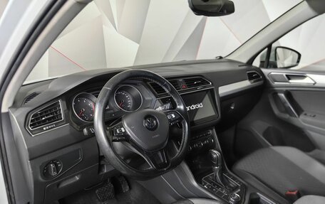 Volkswagen Tiguan II, 2018 год, 1 893 000 рублей, 18 фотография