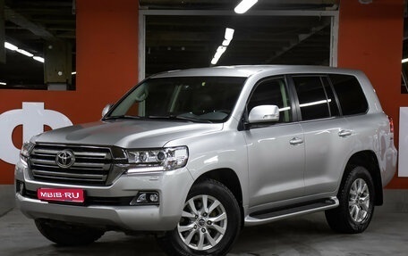 Toyota Land Cruiser 200, 2015 год, 4 998 000 рублей, 1 фотография