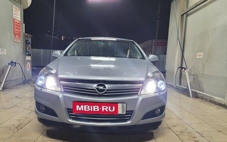 Opel Astra H, 2011 год, 795 000 рублей, 2 фотография