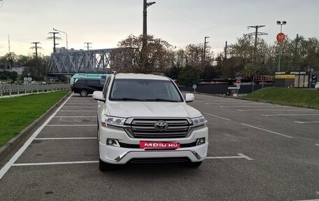 Toyota Land Cruiser 200, 2016 год, 4 700 000 рублей, 6 фотография