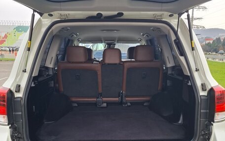 Toyota Land Cruiser 200, 2016 год, 4 700 000 рублей, 7 фотография