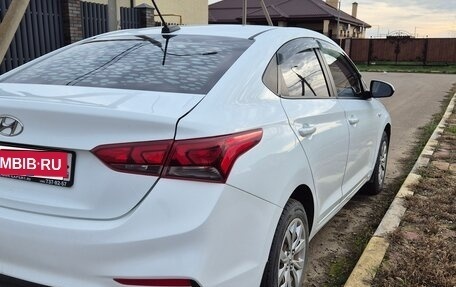 Hyundai Solaris II рестайлинг, 2017 год, 980 000 рублей, 4 фотография