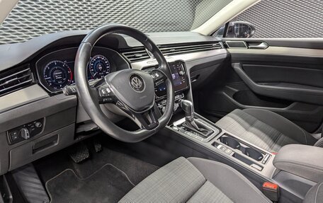 Volkswagen Passat B8 рестайлинг, 2019 год, 2 250 000 рублей, 12 фотография